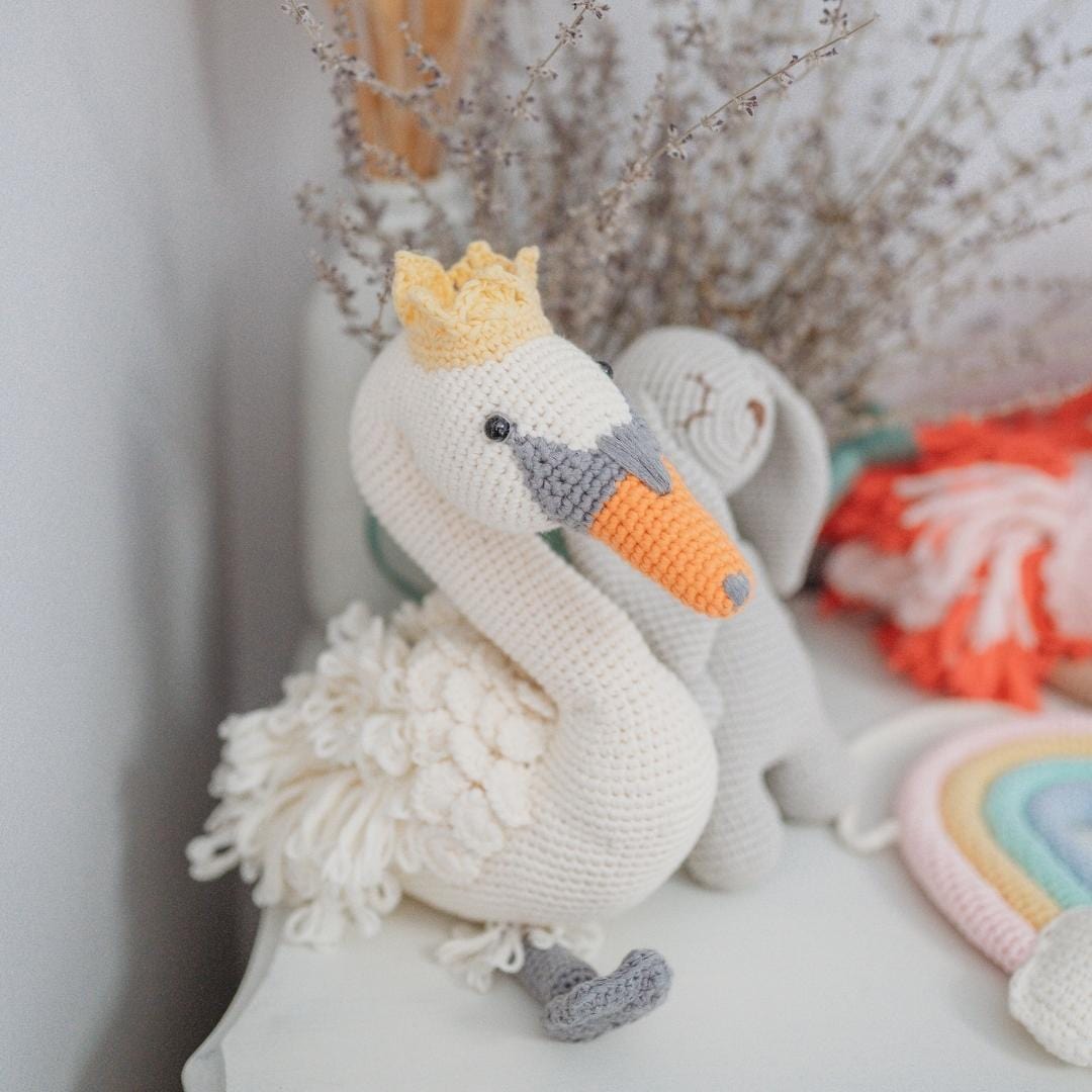 fiona-the-swan-Gift-Baby-Toys-4
