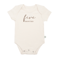 graphic-bodysuit-five-months-milestone-taupe-Gift-Baby-Toysbodysuits-1