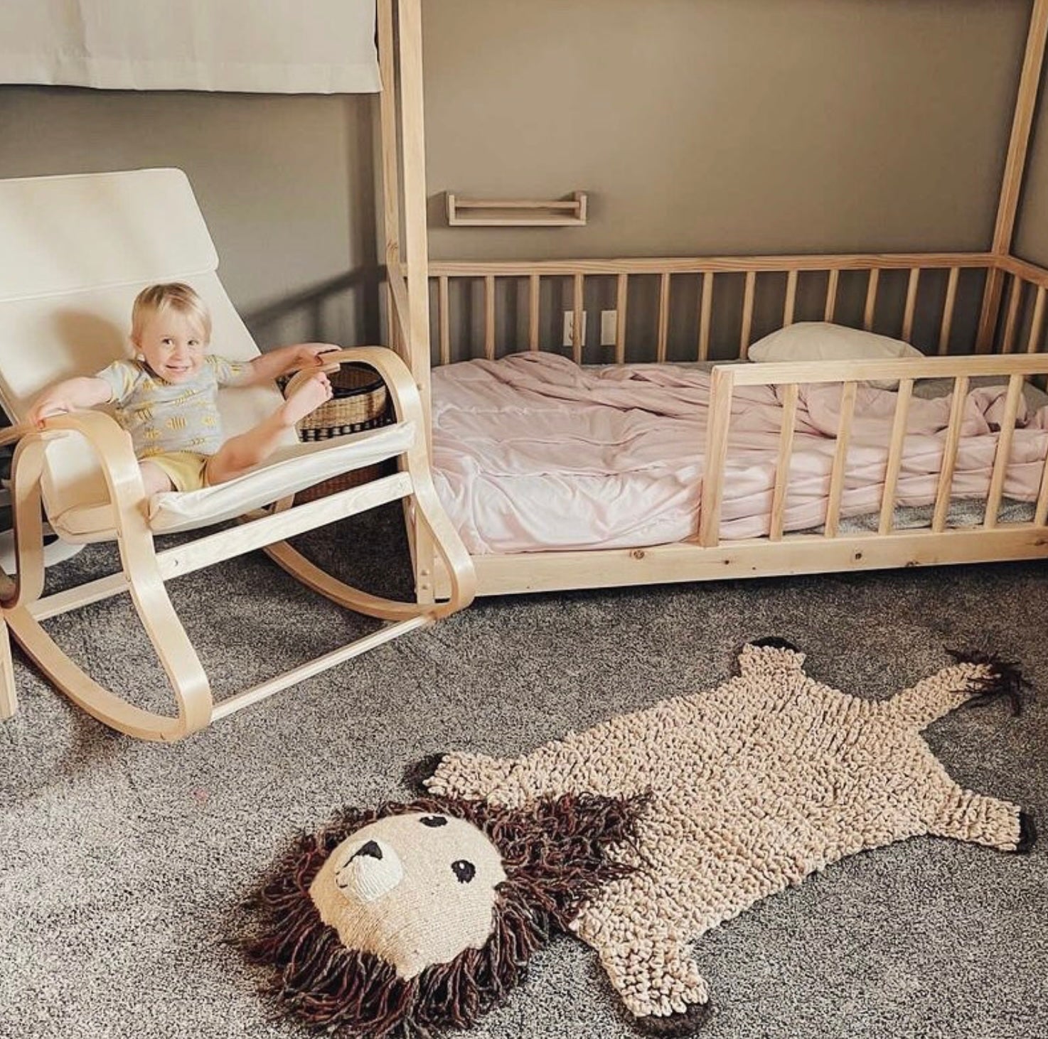 organic-wool-play-mat-nursery-rug-lion-Gift-Baby-Toys-4