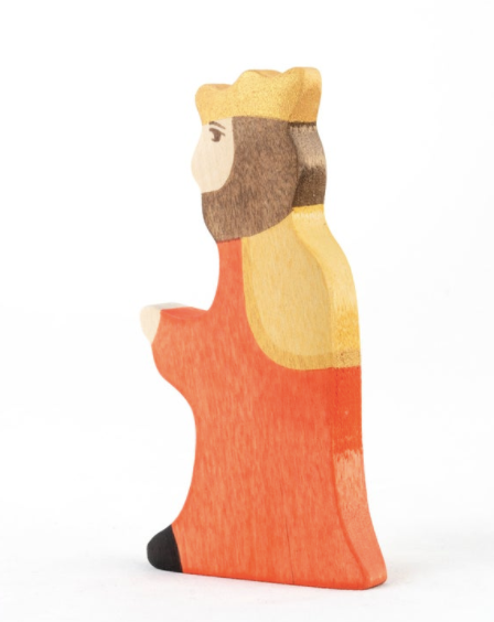 wooden-king-and-queen-figurines-Gift-Baby-Toys-3