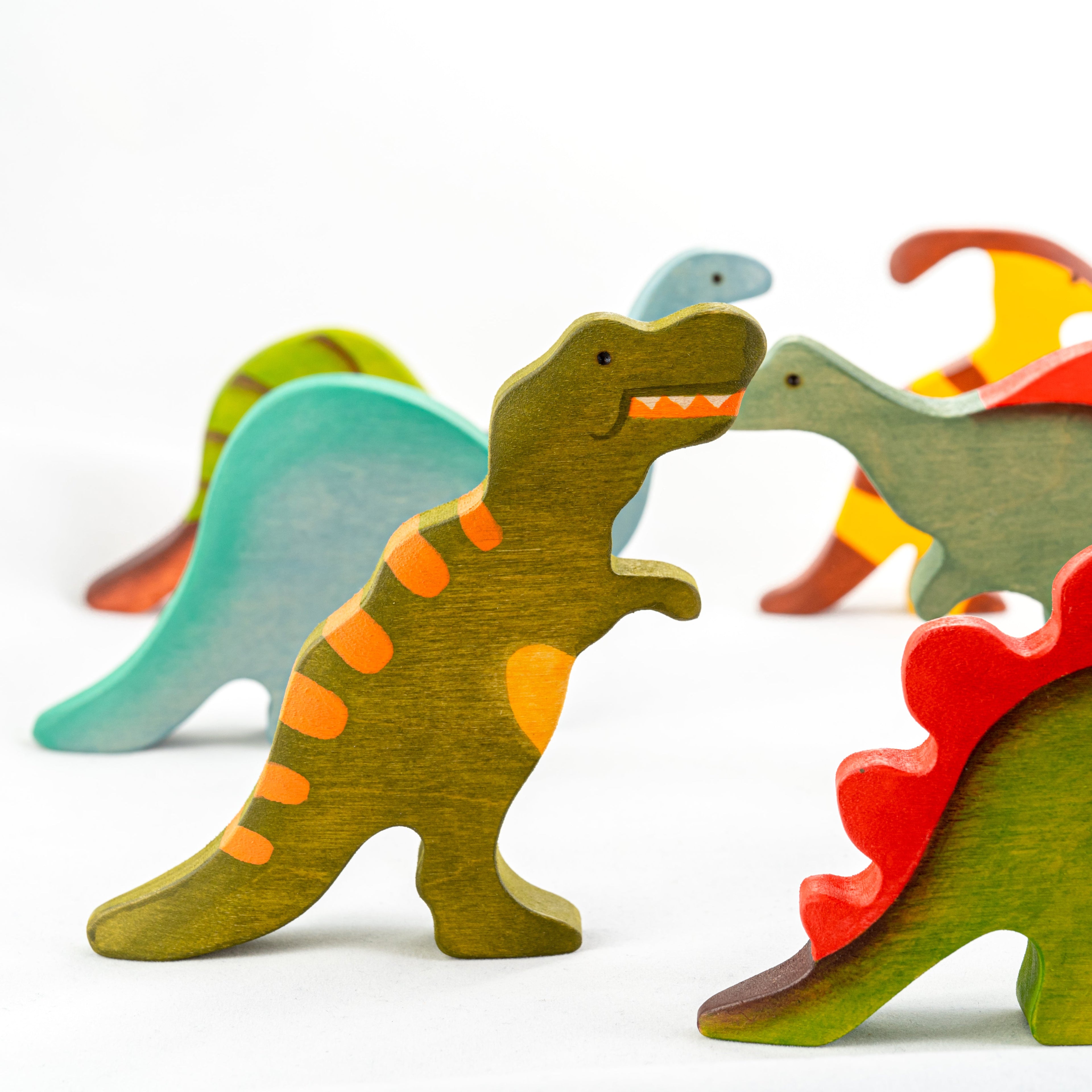 wooden-dinosaur-toy-set-painted-6-pieces-Gift-Baby-Toys-3