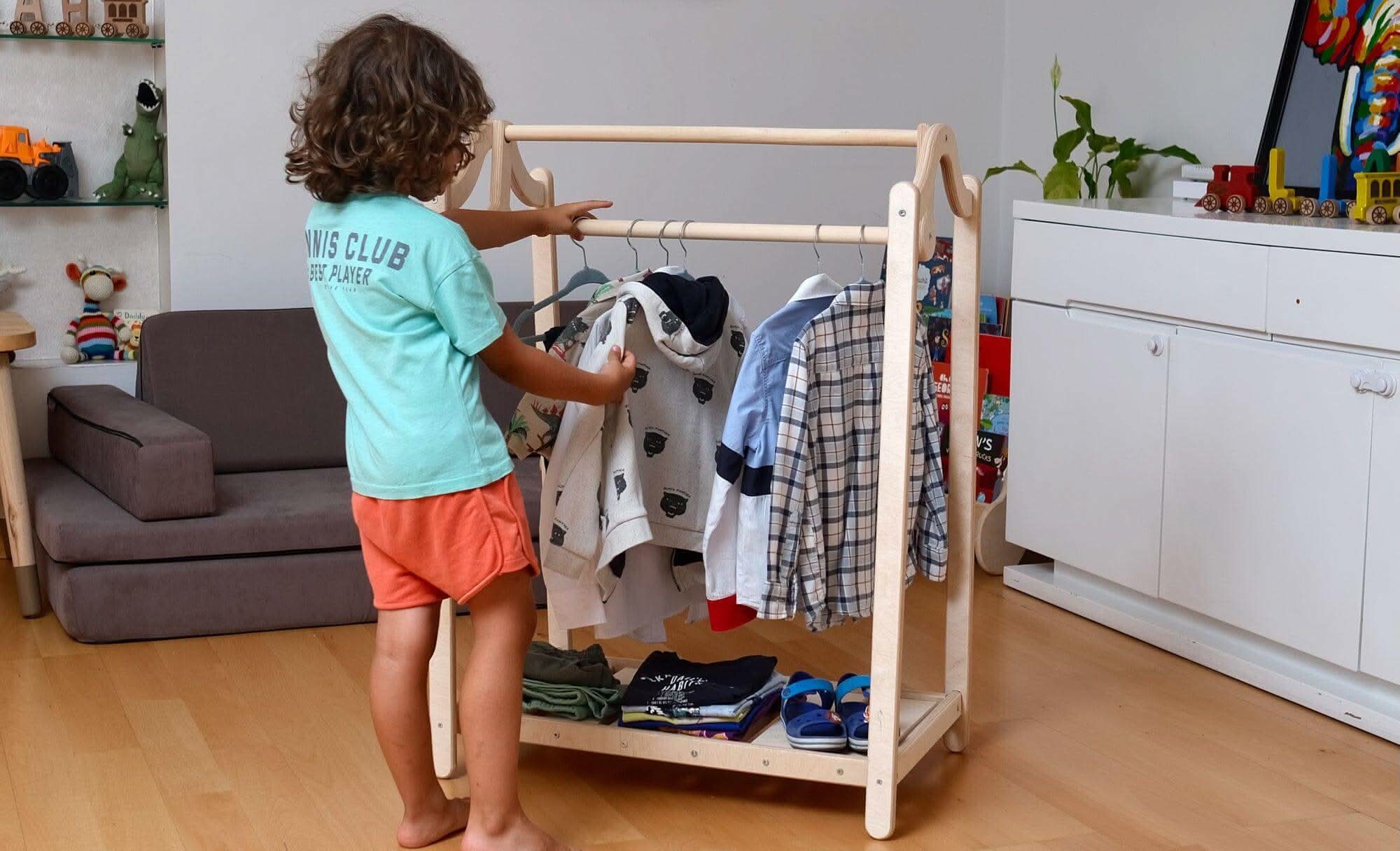 montessori-wooden-kids-clothing-rack-Gift-Baby-Toys-5