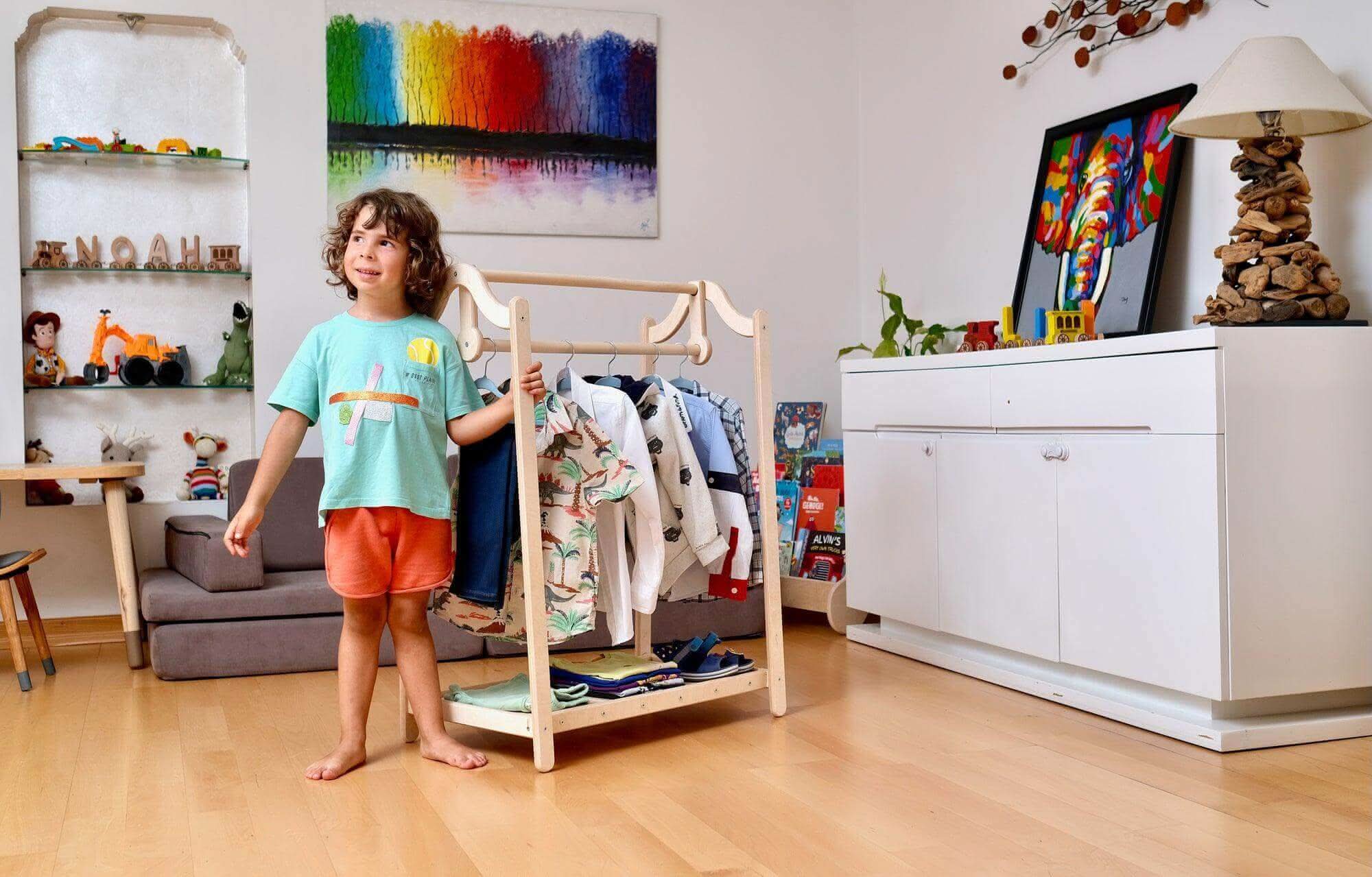 montessori-wooden-kids-clothing-rack-Gift-Baby-Toys-7
