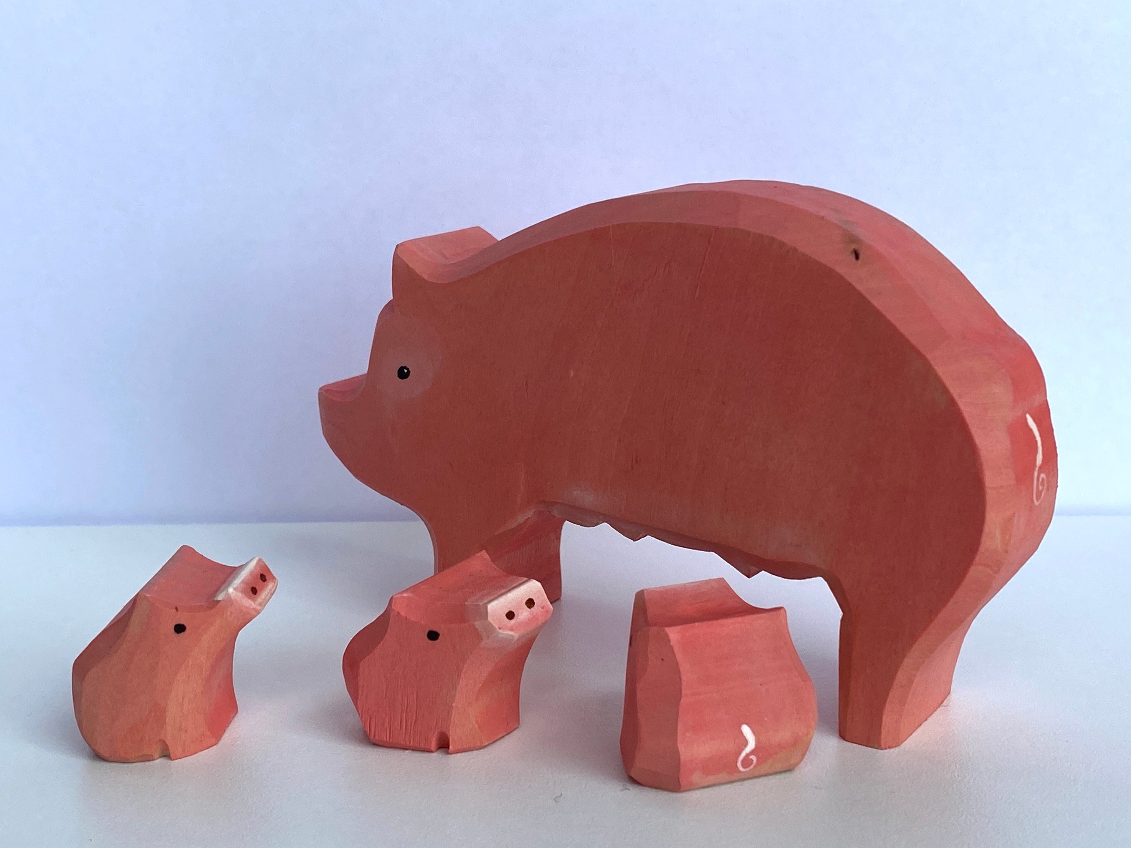 wood-carved-pig-with-piglets-Gift-Baby-Toys-6