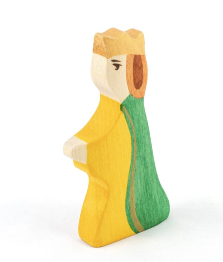 wooden-king-and-queen-figurines-Gift-Baby-Toys-4