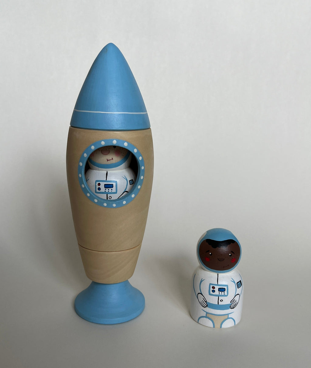wooden-rocket-ship-toy-with-astronaut-Gift-Baby-Toys-6