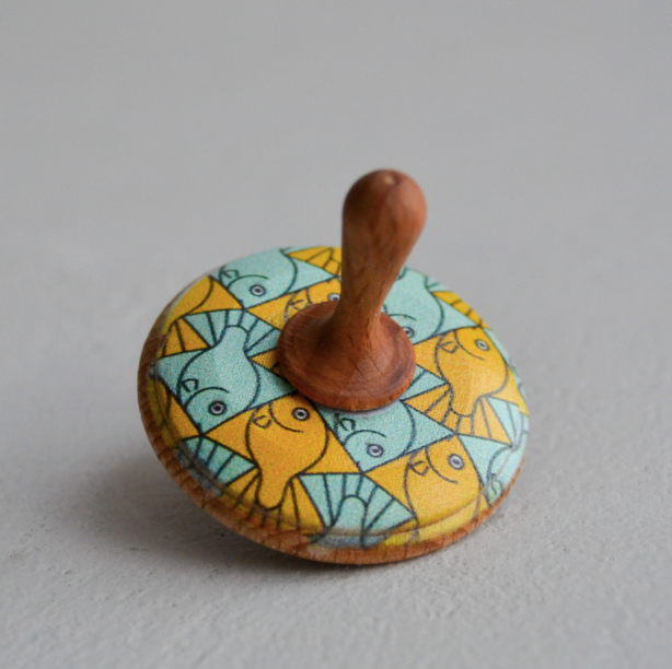 wooden-spinning-top-toy-painted-Gift-Baby-Toys-5