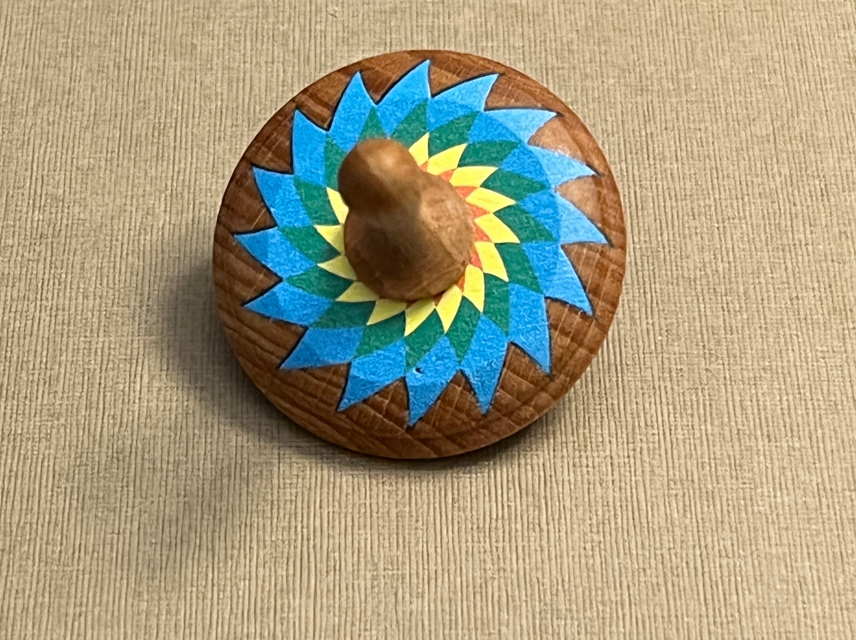 wooden-spinning-top-toy-painted-Gift-Baby-Toys-15
