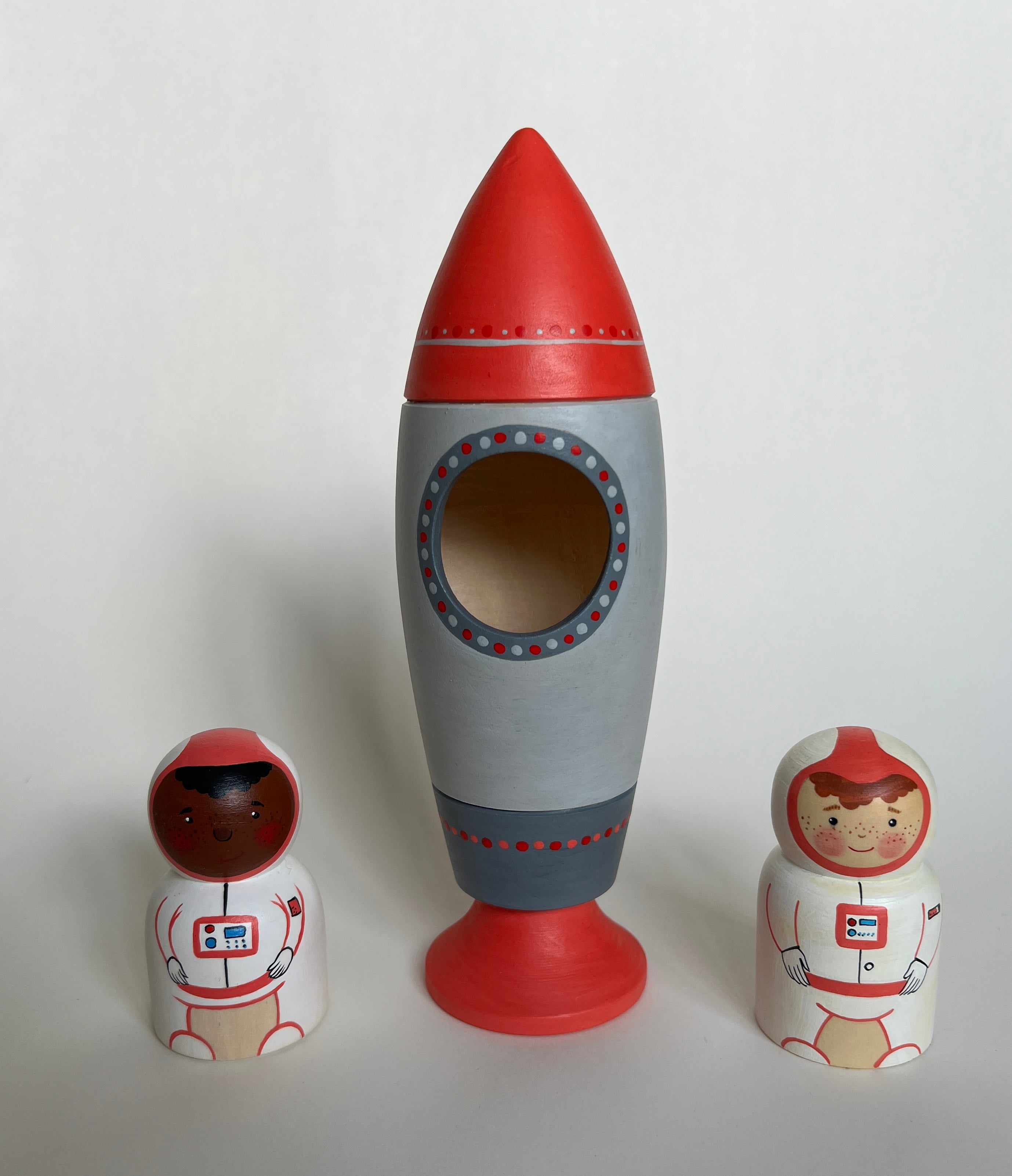 wooden-rocket-ship-toy-with-astronaut-Gift-Baby-Toys-2