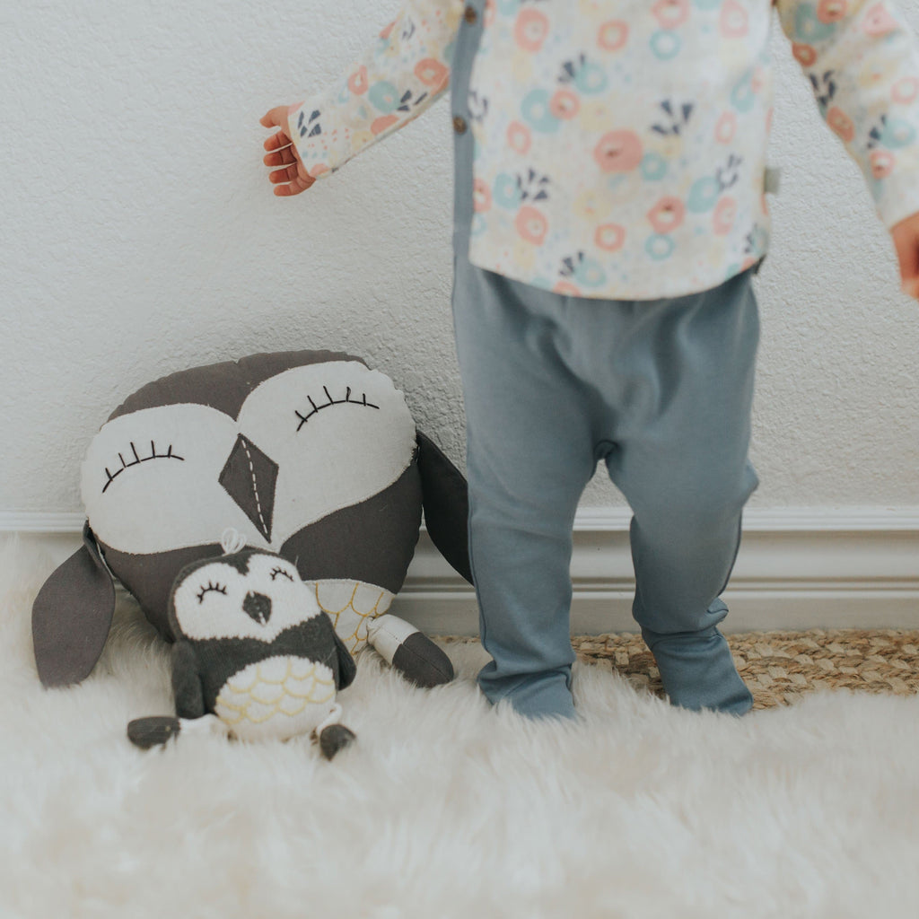 rattle-buddy-oona-the-owl-Gift-Baby-Toys-2