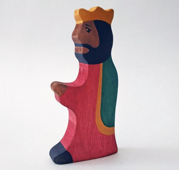 wooden-king-and-queen-figurines-Gift-Baby-Toys-7