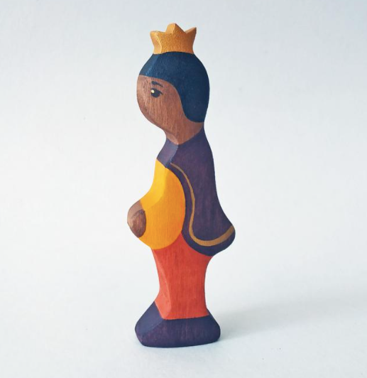 waldorf-wooden-prince-and-princess-figures-Gift-Baby-Toys-13