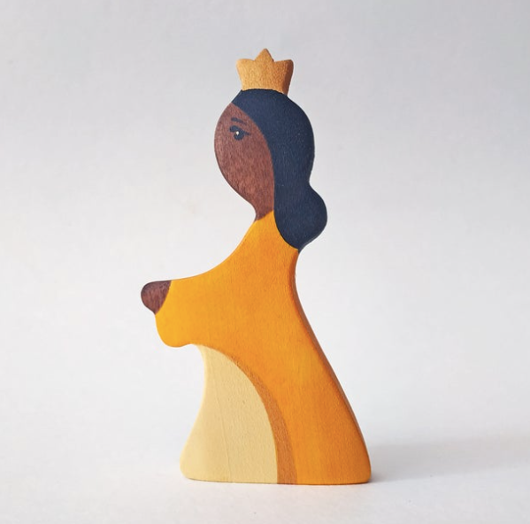 waldorf-wooden-prince-and-princess-figures-Gift-Baby-Toys-2
