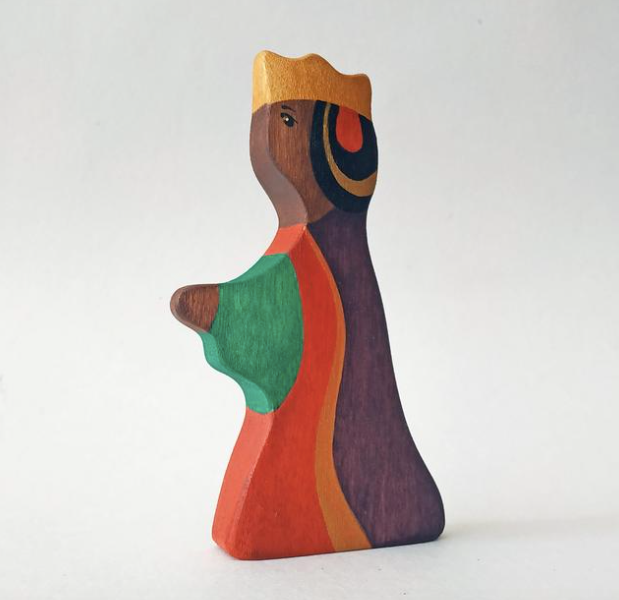 wooden-king-and-queen-figurines-Gift-Baby-Toys-12