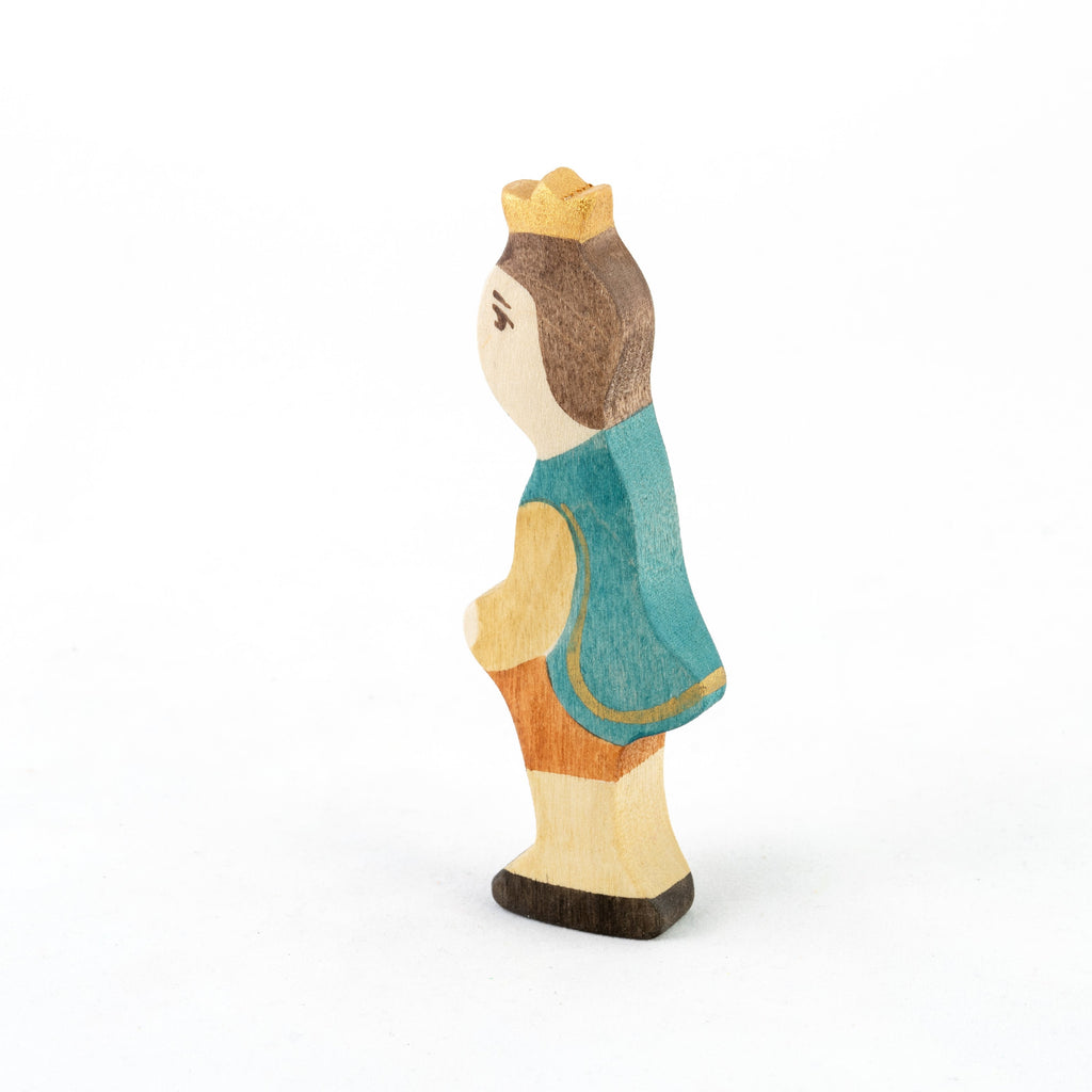 waldorf-wooden-prince-and-princess-figures-Gift-Baby-Toys-16