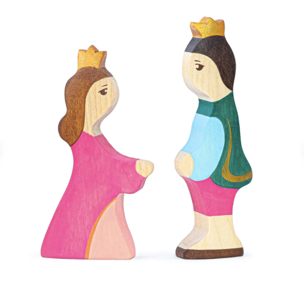 waldorf-wooden-prince-and-princess-figures-Gift-Baby-Toys-4