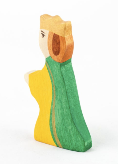 wooden-king-and-queen-figurines-Gift-Baby-Toys-11