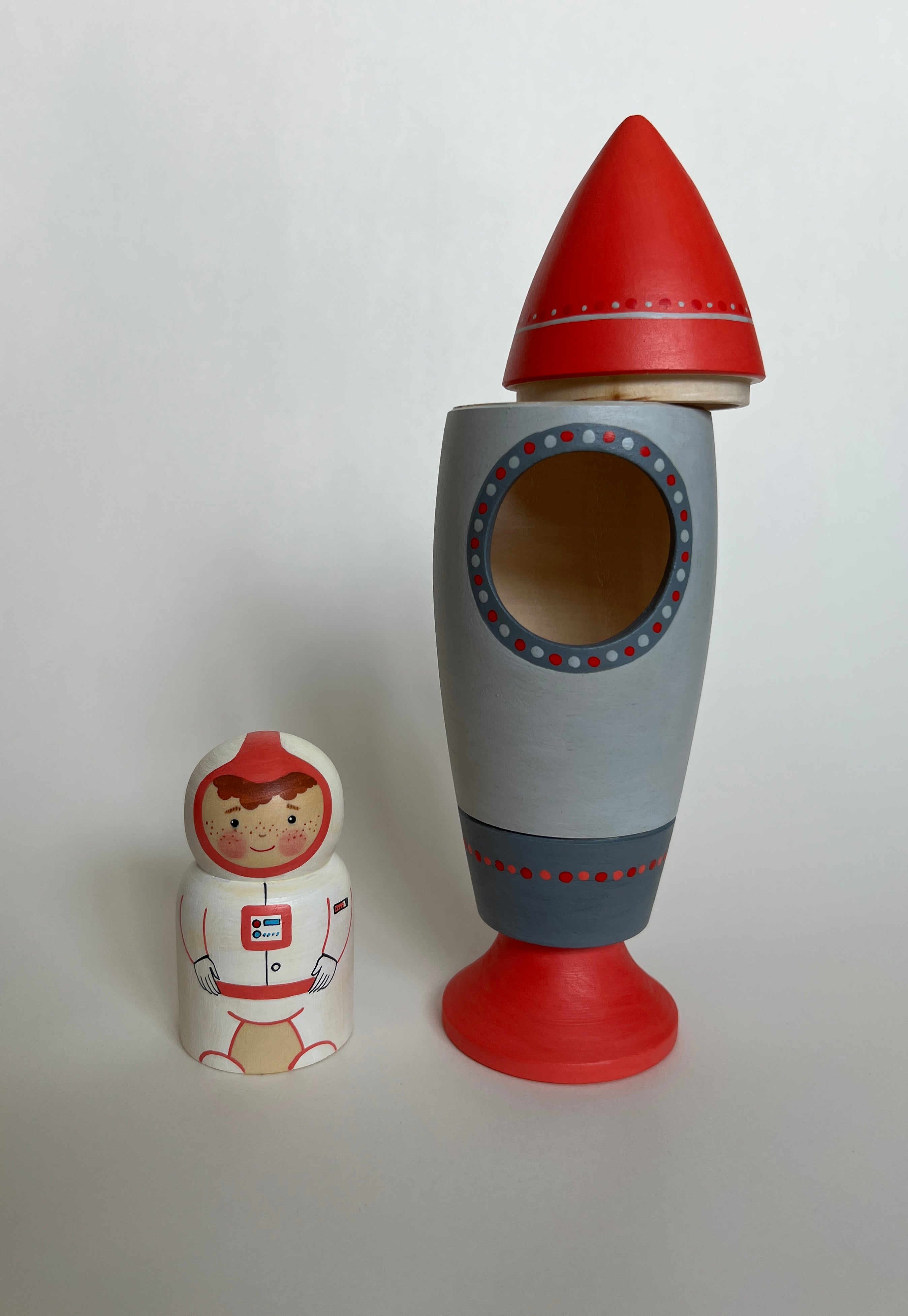 wooden-rocket-ship-toy-with-astronaut-Gift-Baby-Toys-7