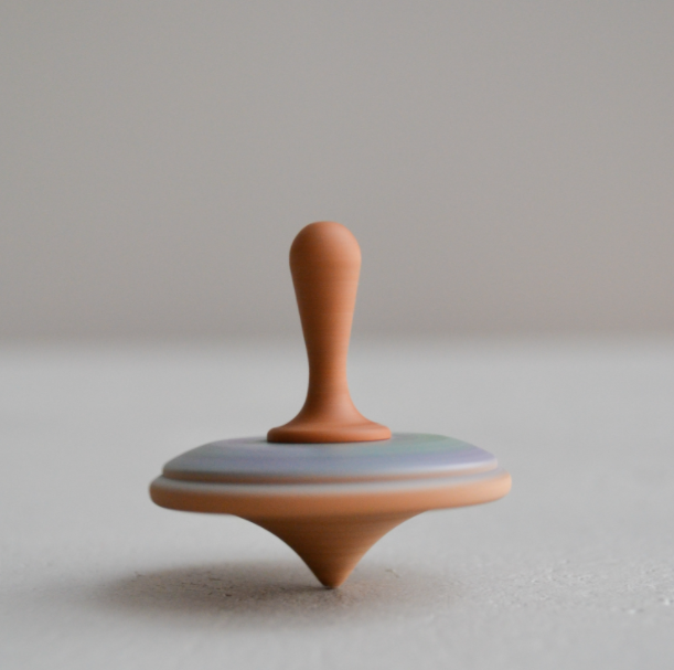 wooden-spinning-top-toy-painted-Gift-Baby-Toys-1